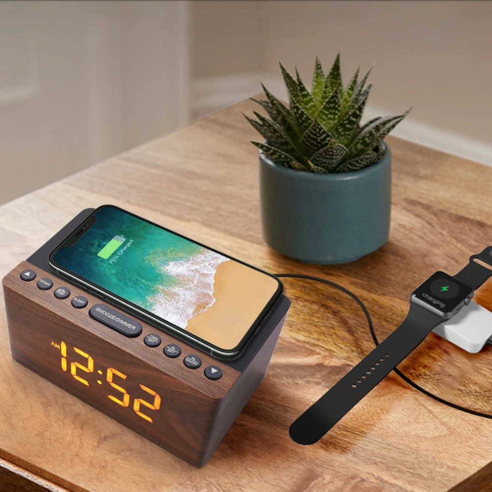 Radio réveil en Bois LED chargeur sans fil - Soniva