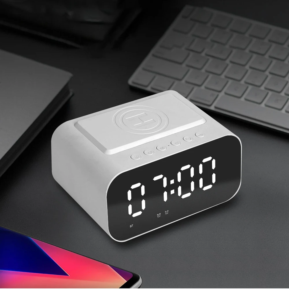 Radio réveil LED tactile chargeur sans fil - Névia