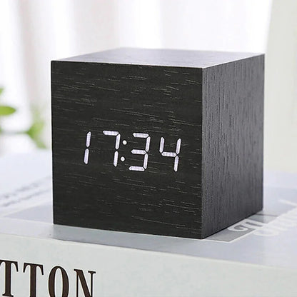 Réveil en Bois LED cubique - Matinalis
