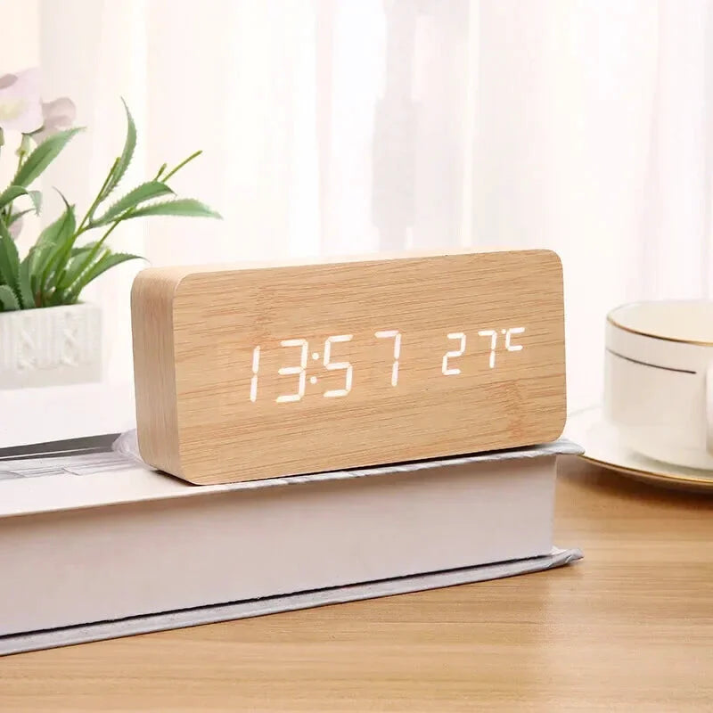 Réveil en Bois travaillé multifonctions - Merisio