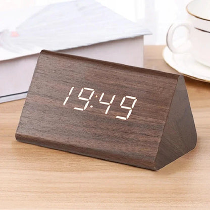 Réveil en Bois triangulaire LED - Racinal